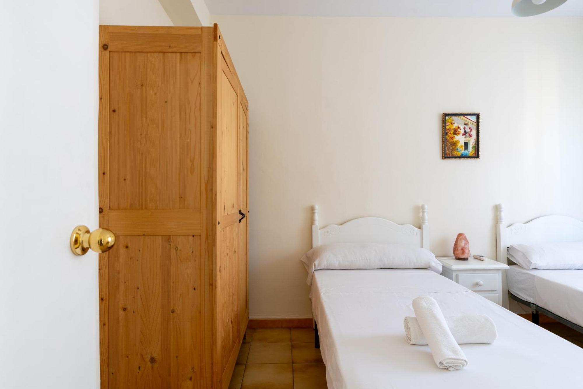Apartamento Familiar Maria Auxiliadora Sevilla Exterior foto