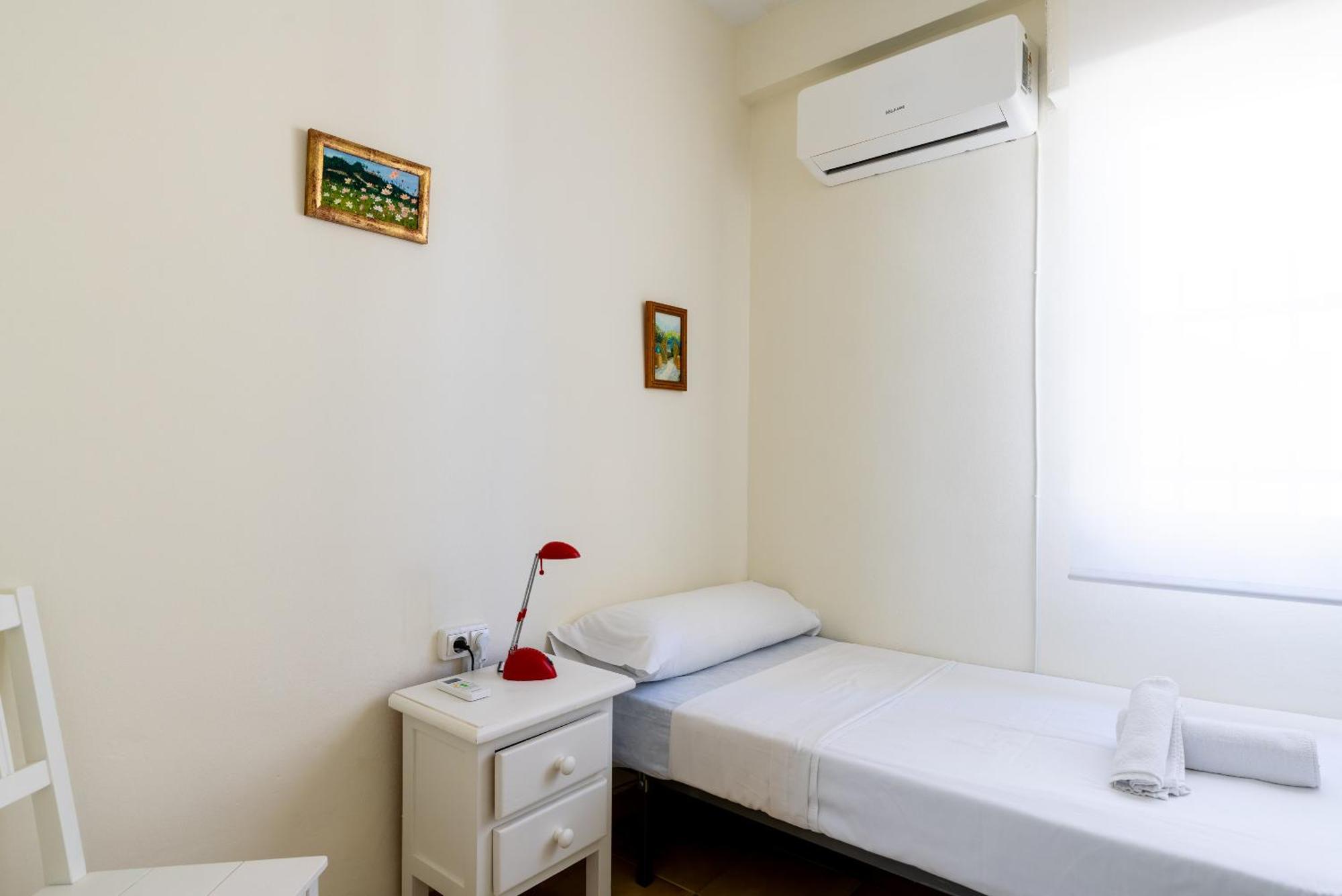 Apartamento Familiar Maria Auxiliadora Sevilla Exterior foto